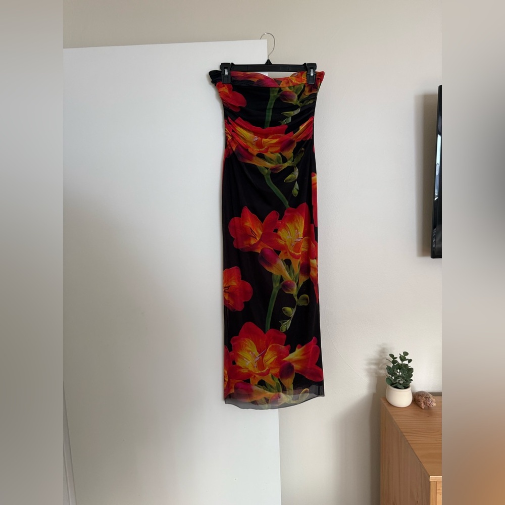 ZARA Strapless Midi Black and Red Floral Dress